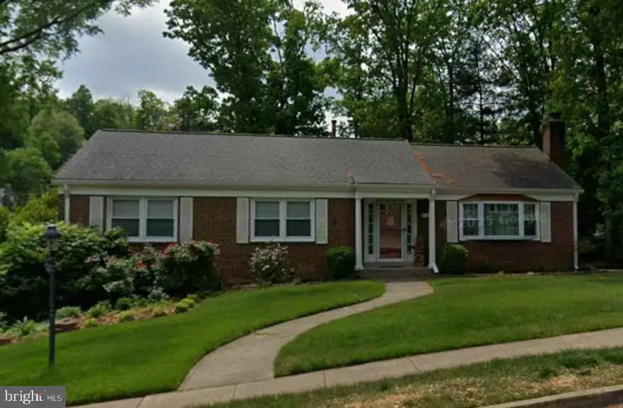 4213 Wilton Woods Ln, Alexandria, VA 22310 - #1