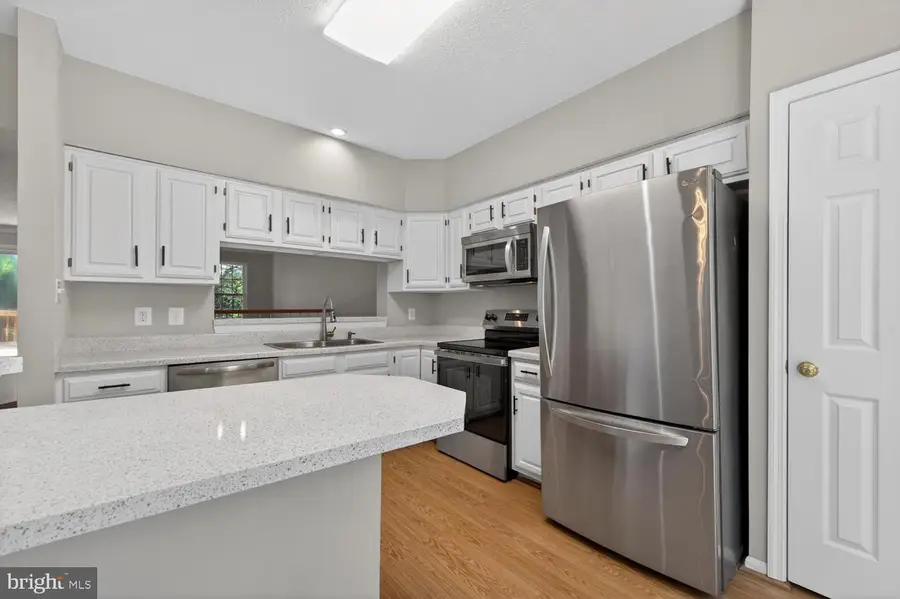 14113 Winding Ridge Ln, Centreville, VA 20121 - #3