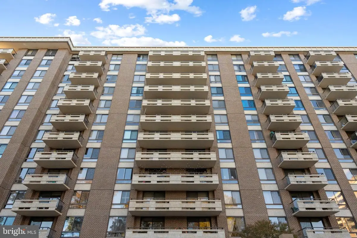 1808 Old Meadow Rd #418, McLean, VA 22102 - #1