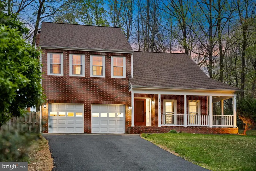 8217 Bayberry Ridge Rd, Fairfax Station, VA 22039 - #2