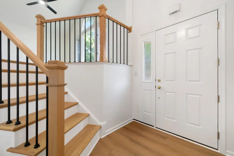 14516 Oak Cluster Dr, Centreville, VA 20120 - #2