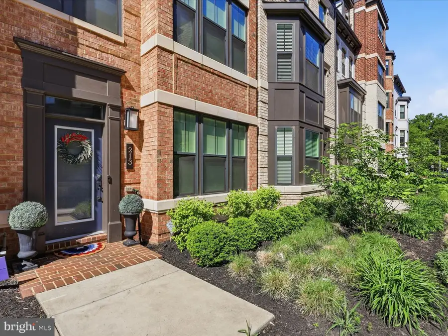 213 Market Sq Nw #19, Vienna, VA 22180 - #2