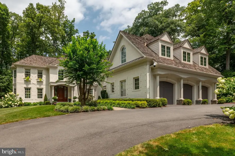 7426 Dulany Dr, McLean, VA 22101 - #3