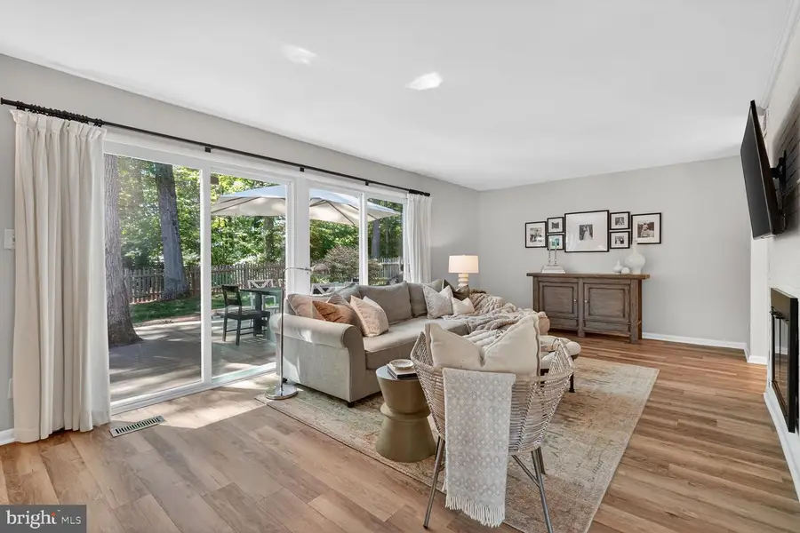 11201 Wedge Dr, Reston, VA 20190 - #3