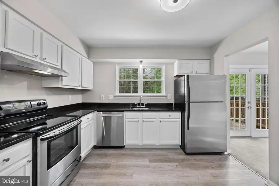 6022 Westbourne Pl, Centreville, VA 20120 - #3