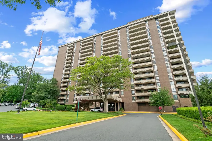 1800 Old Meadow Rd #903, McLean, VA 22102 - #2