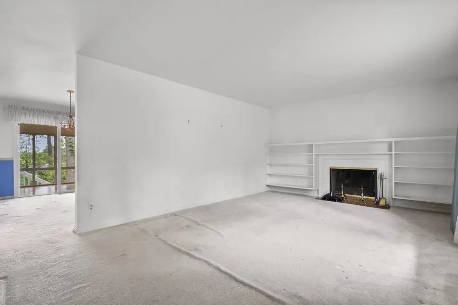 7429 Westwood Park Ln, Falls Church, VA 22046 - #2
