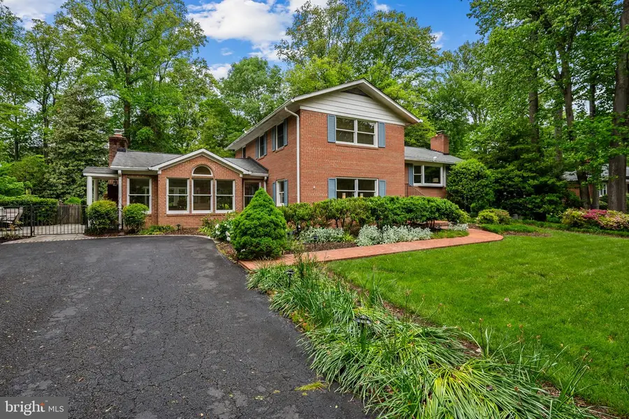 4908 Bradford Dr, Annandale, VA 22003 - #2