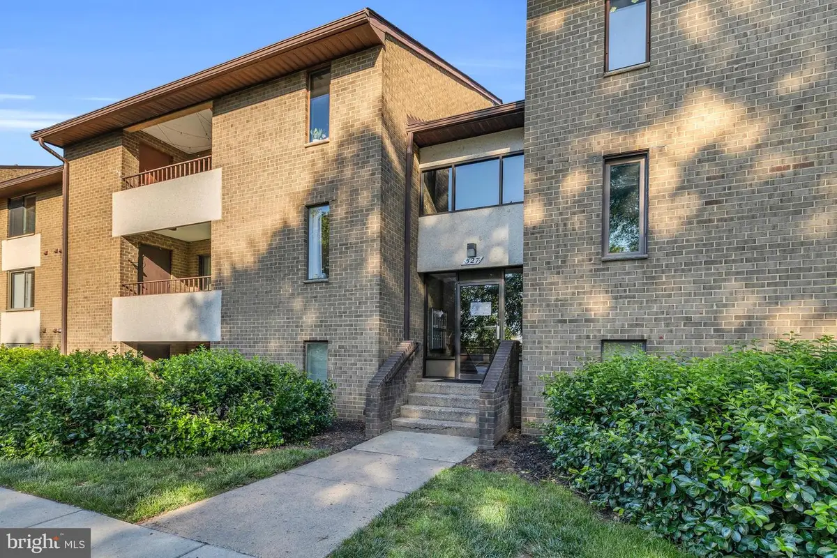 527 Florida Ave #t2, Herndon, VA 20170 - #1