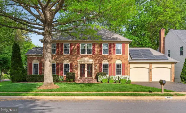 8844 Silverline Dr, FAIRFAX STATION, VA 22039