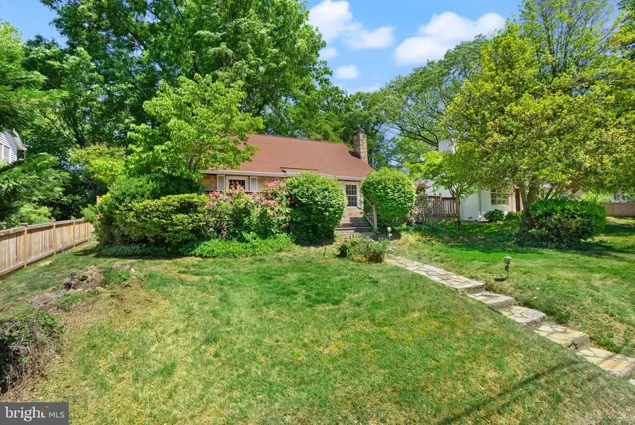 2602 Stone Hedge Dr, Alexandria, VA 22306 - #2