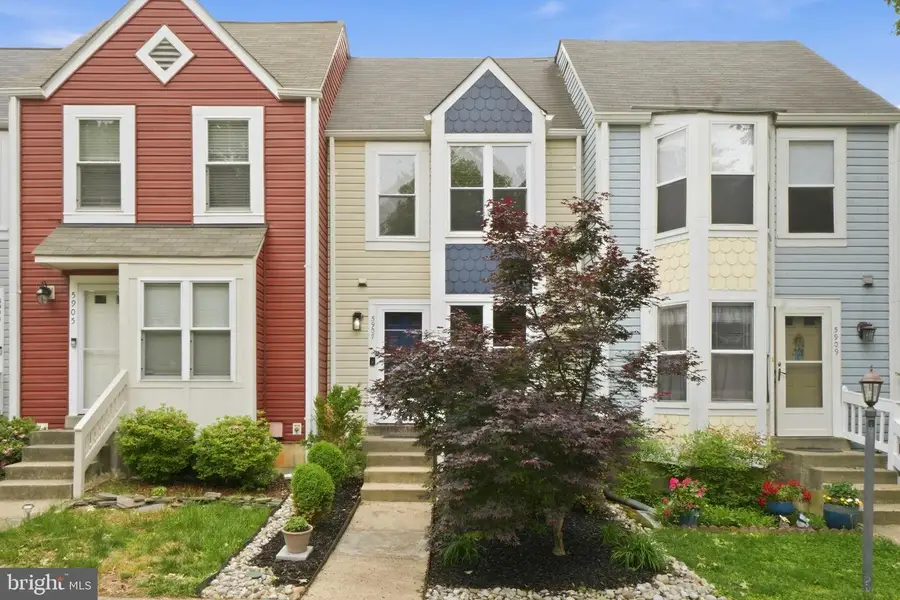 5907 Sir Cambridge Way, Alexandria, VA 22315 - #2
