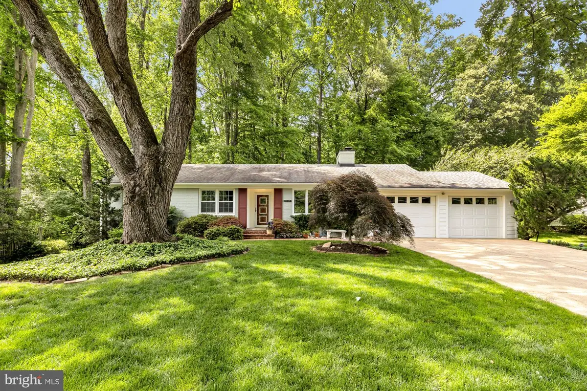 3310 Patrick Henry Dr, Falls Church, VA 22044 - #1