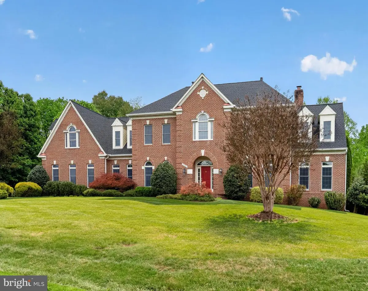 1084 Mill Field Ct, Great Falls, VA 22066 - #1