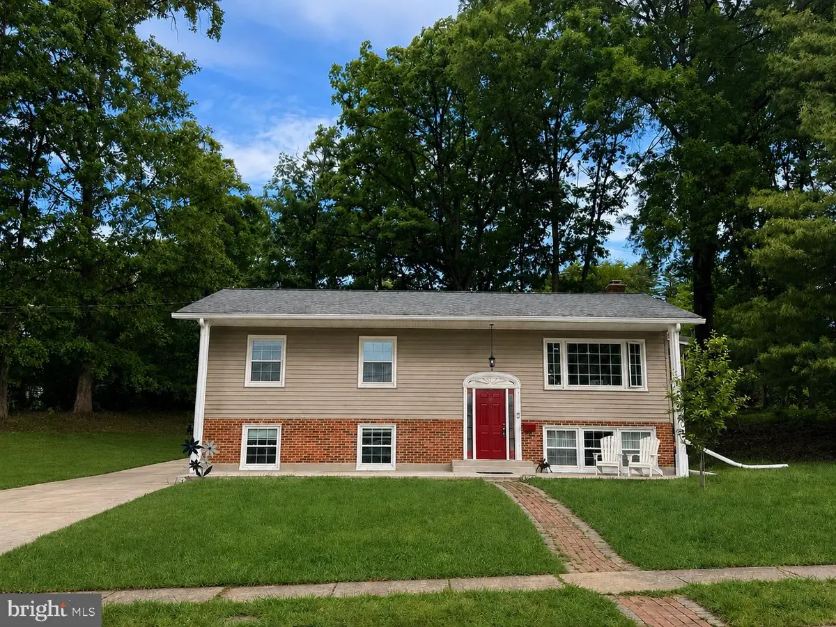 6208 Redwood Ln, Alexandria, VA 22310 - #1