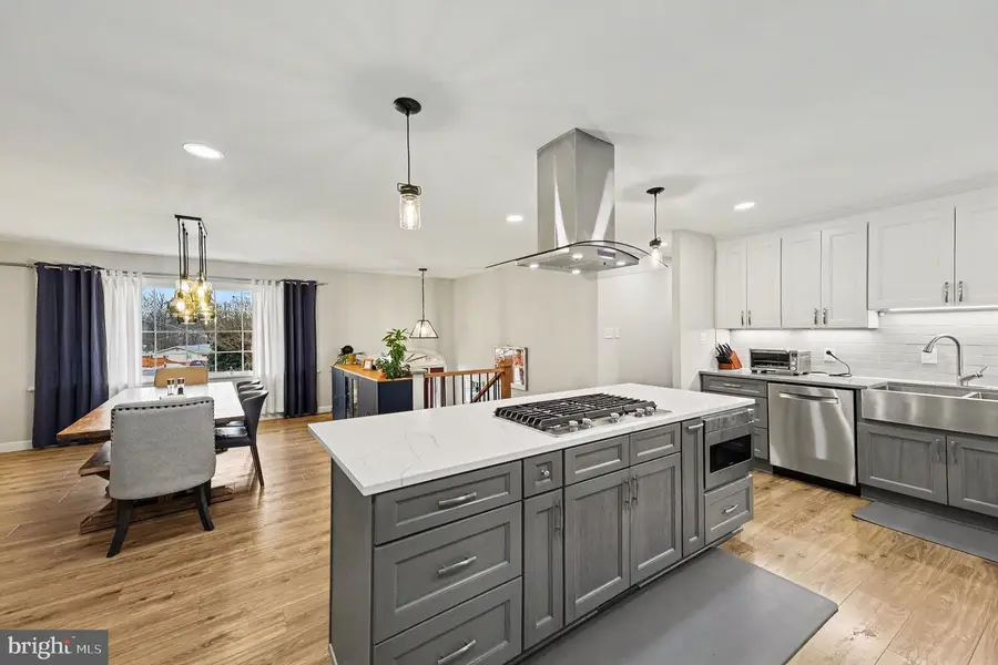 6208 Redwood Ln, Alexandria, VA 22310 - #3