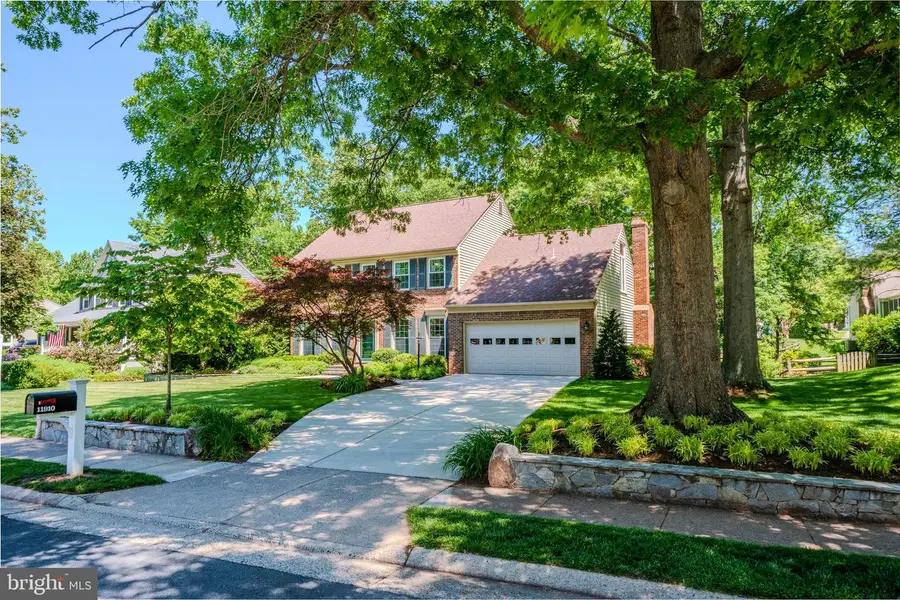 11910 Winstead Ln, Reston, VA 20194 - #2