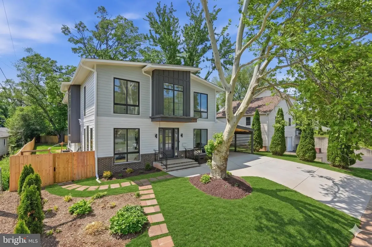 3126 Westley Rd, Falls Church, VA 22042 - #1