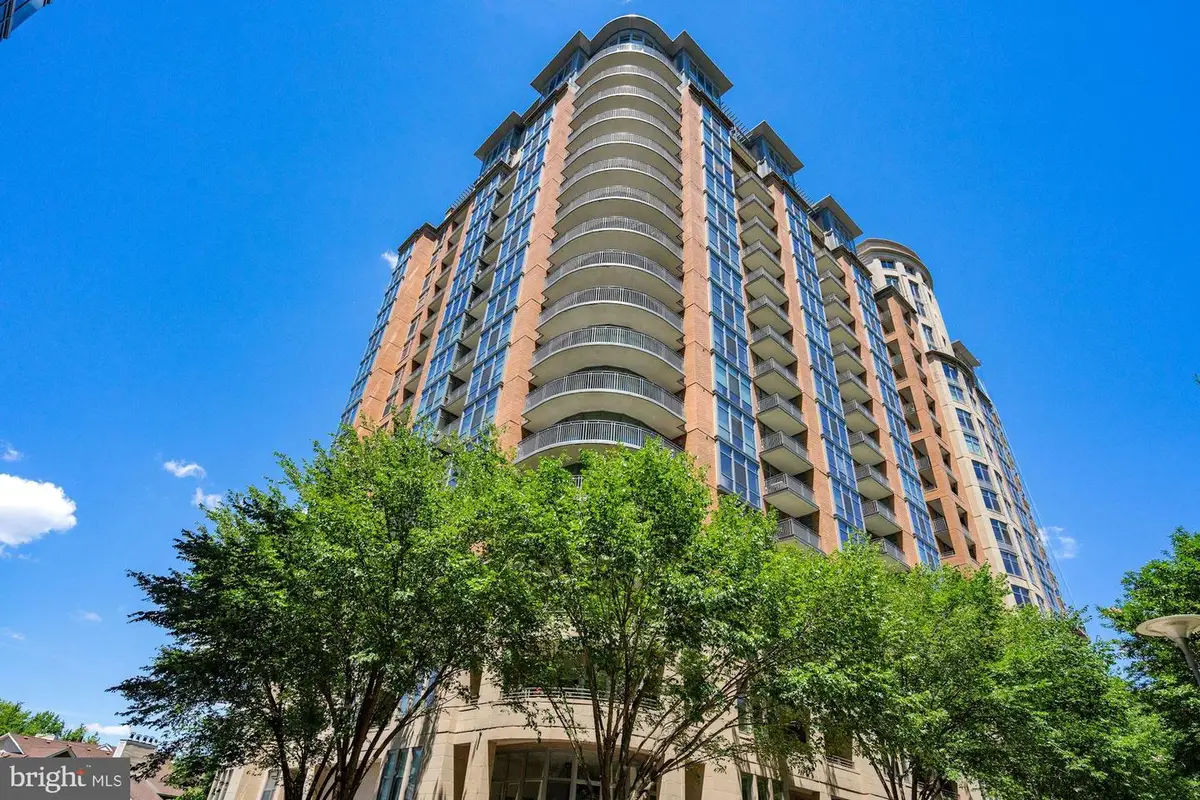 8220 Crestwood Heights #1517, Tysons, VA 22102 - #1