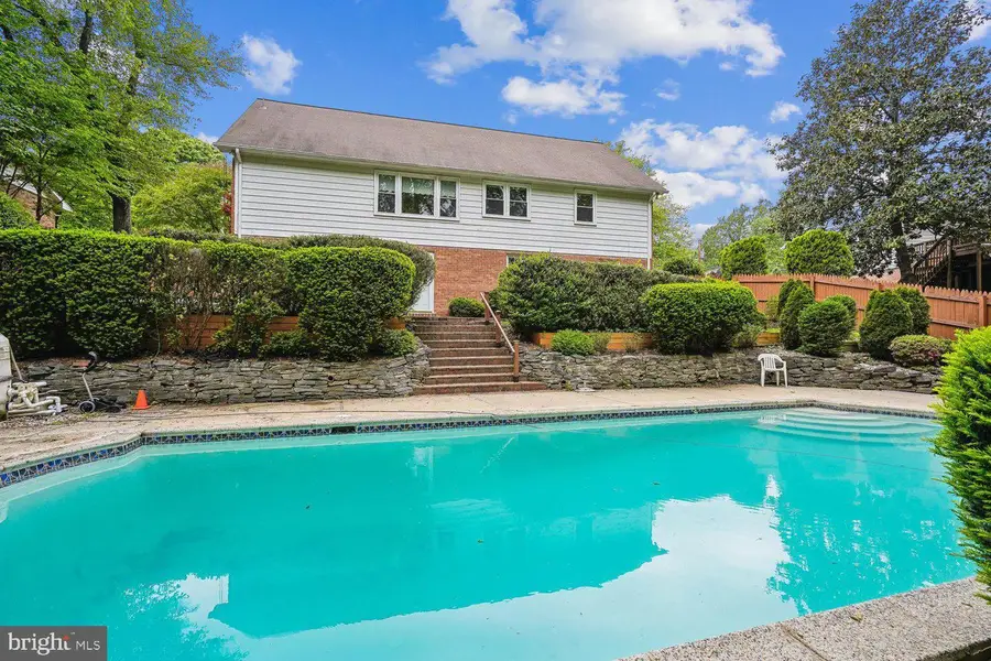 3709 Camelot Dr, Annandale, VA 22003 - #2
