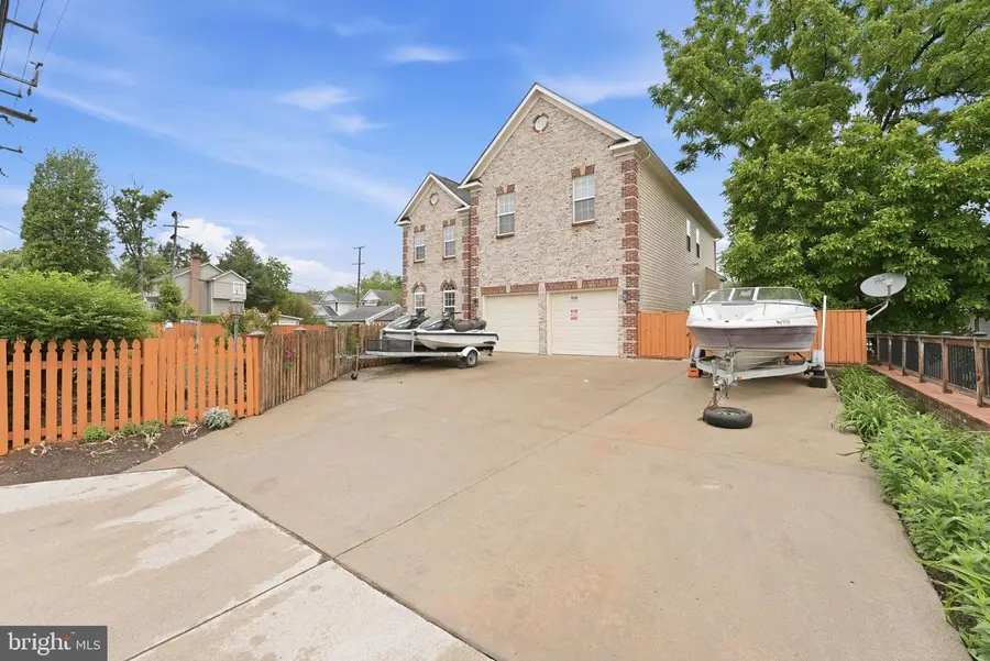 2914 Popkins Ln, Alexandria, VA 22306 - #3