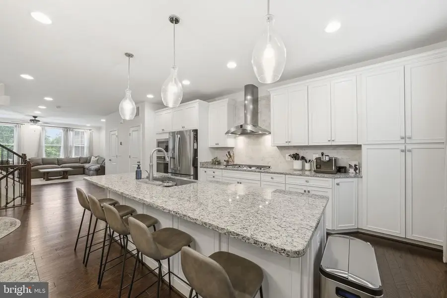 9146 Power House Rd, Lorton, VA 22079 - #2