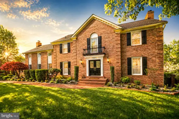 9424 Brian Jac Ln, GREAT FALLS, VA 22066