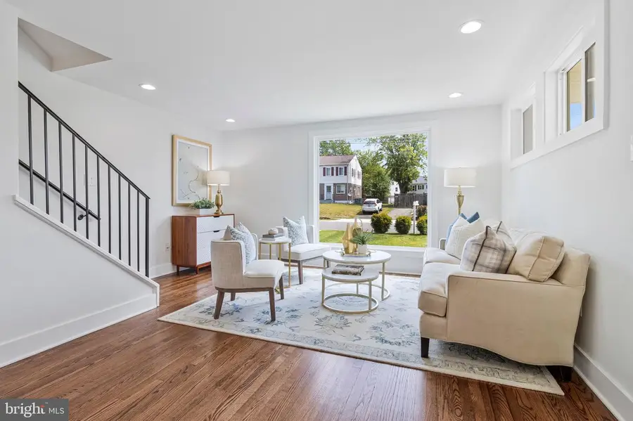 2249 Sweetbriar Dr, Alexandria, VA 22307 - #3