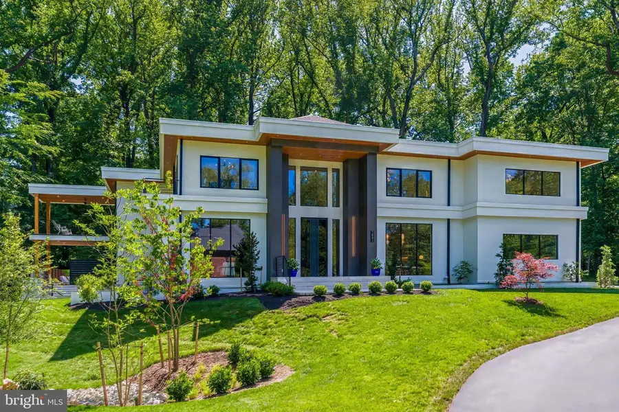 7841 Old Dominion Dr, McLean, VA 22102 - #2