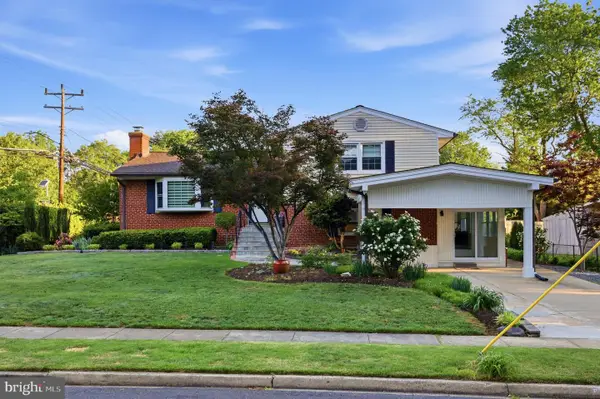 6824 Felix St, MCLEAN, VA 22101