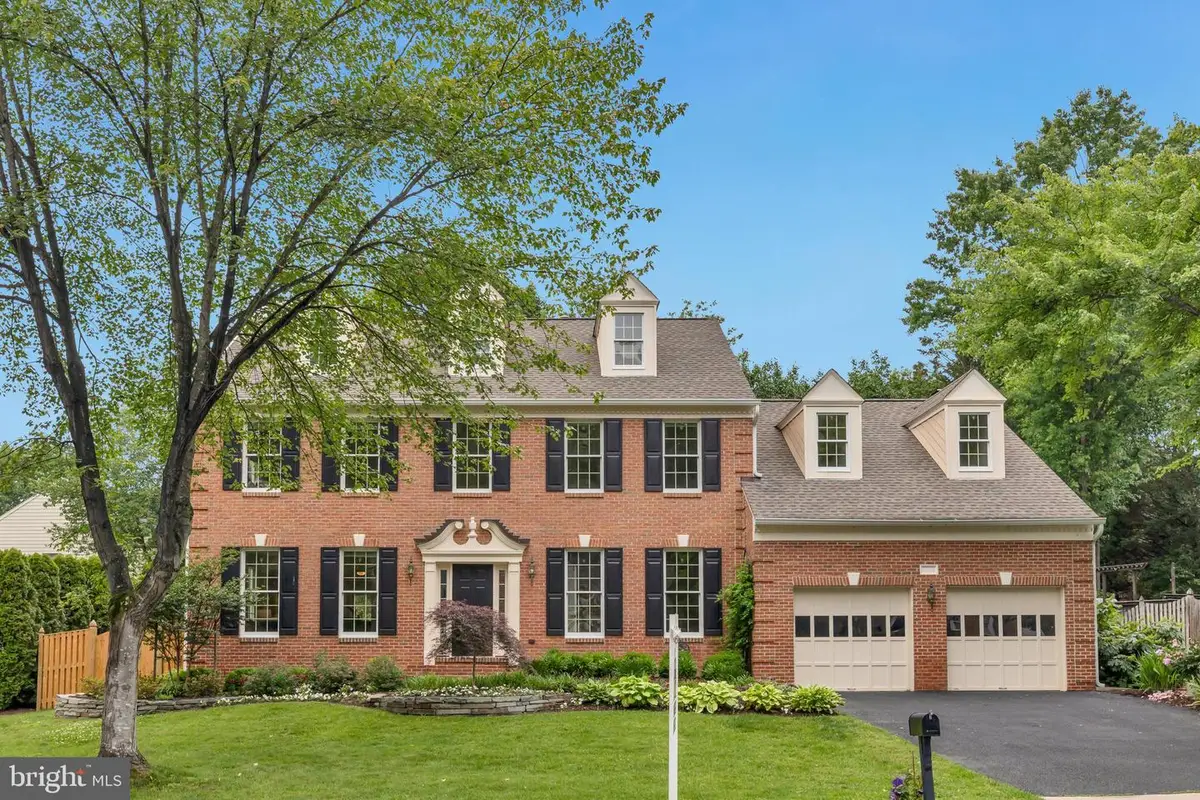 8006 Comerford Dr, Fairfax Station, VA 22039 - #1