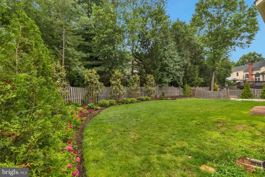 8006 Comerford Dr, Fairfax Station, VA 22039 - #3
