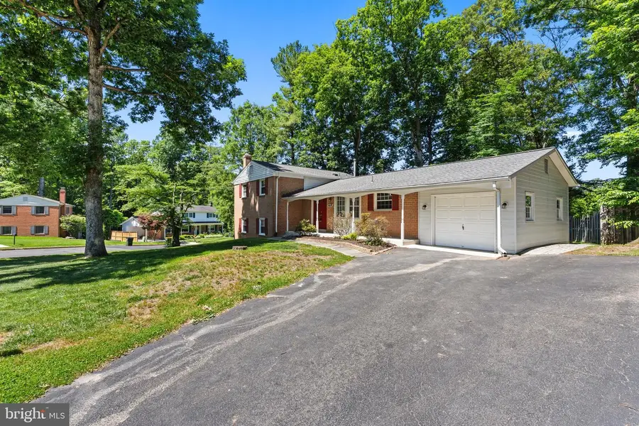 6608 Grey Fox Dr, Springfield, VA 22152 - #3