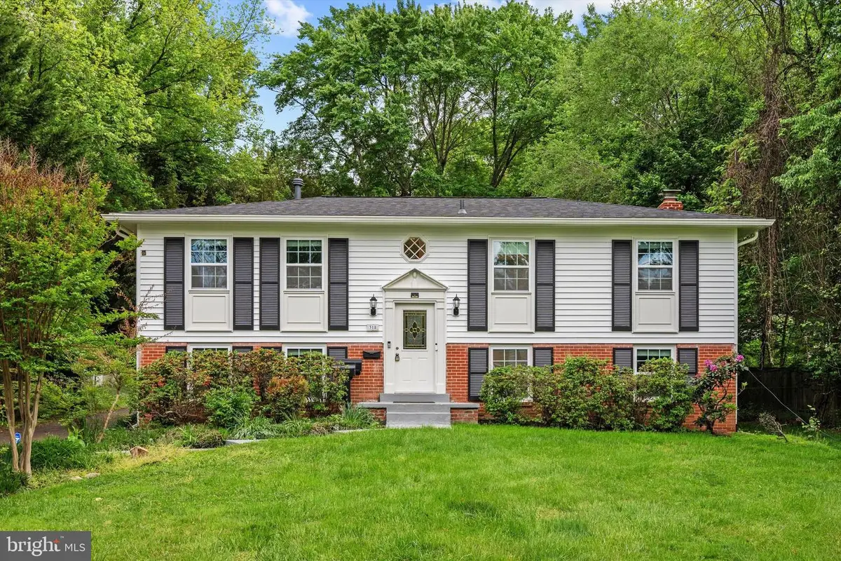 318 Lawyers Rd Nw, Vienna, VA 22180 - #1