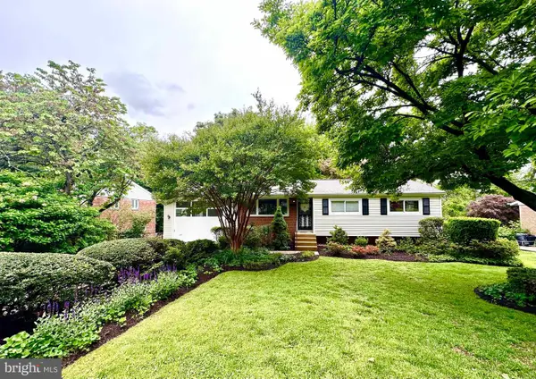2026 Dexter Dr, FALLS CHURCH, VA 22043