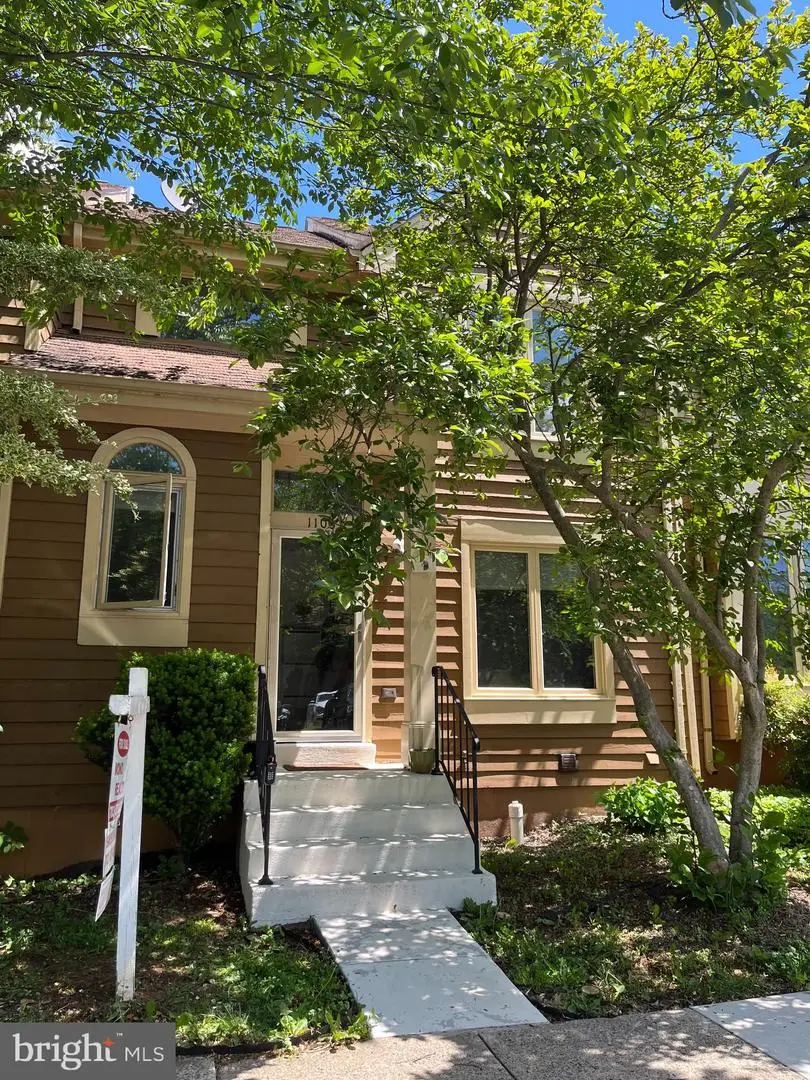 1106 Whitworth Ct, Herndon, VA 20170 - #2