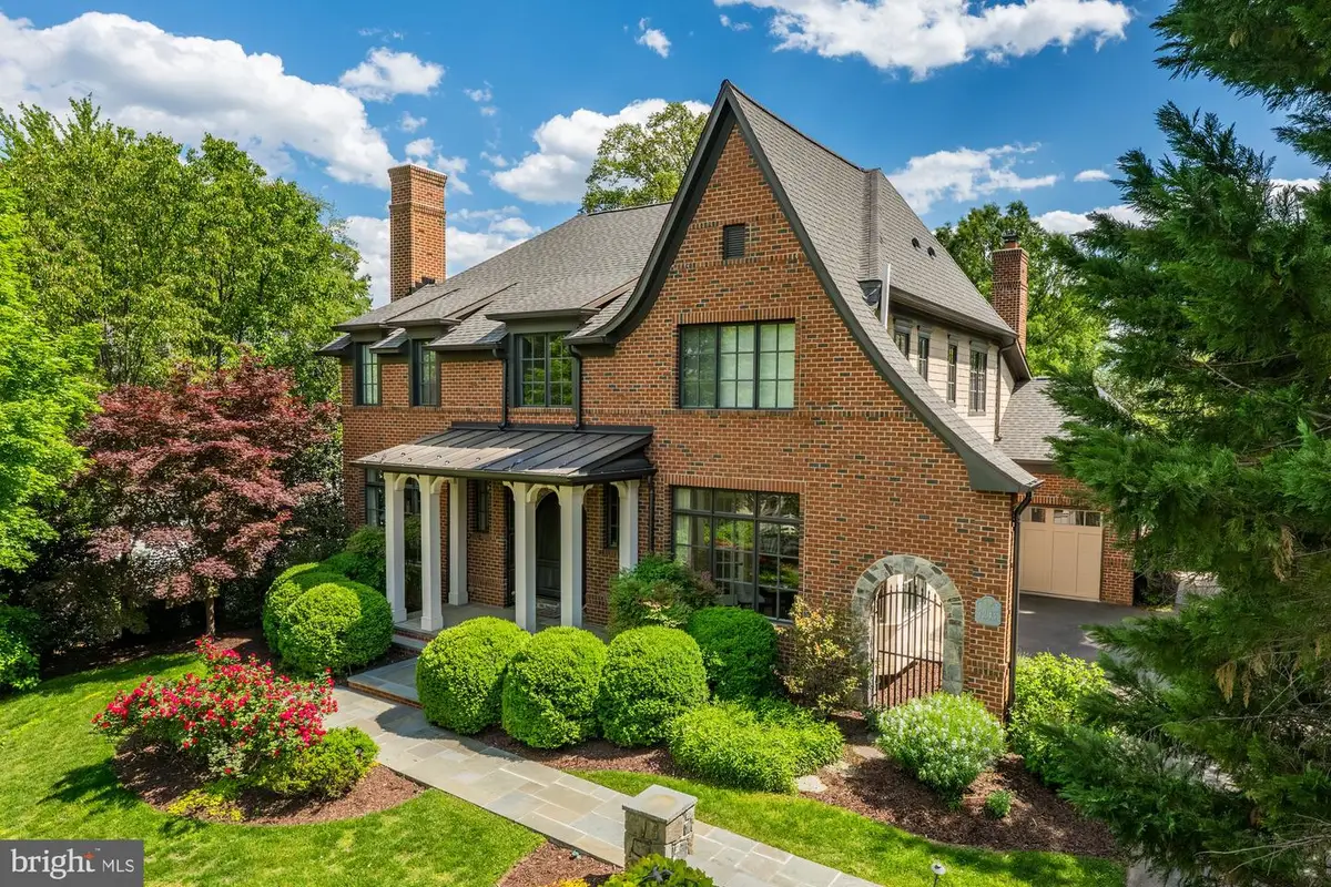 7203 Matthew Mills Rd, McLean, VA 22101 - #1