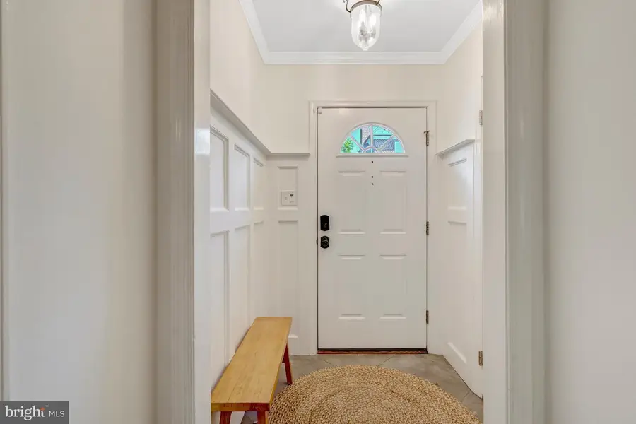 1122 Kensington Rd, McLean, VA 22101 - #3