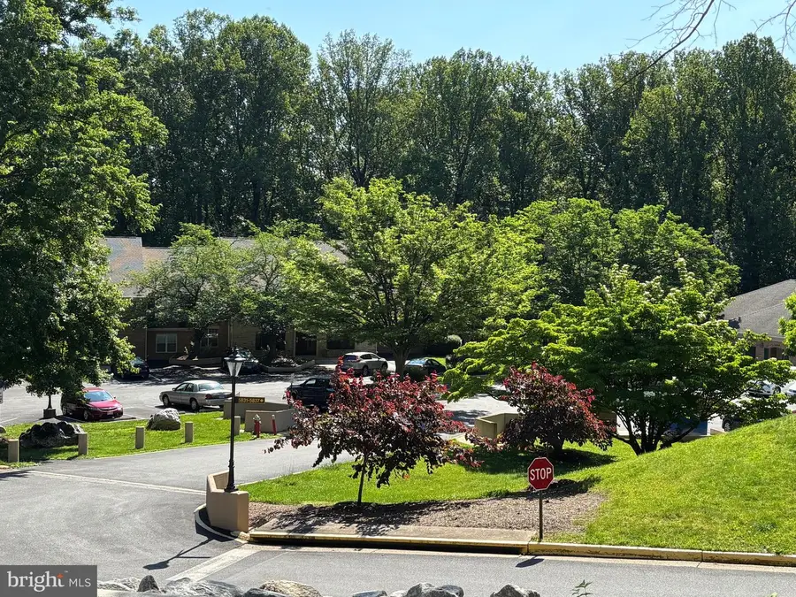 5835 Cove Landing Rd #304, Burke, VA 22015 - #3