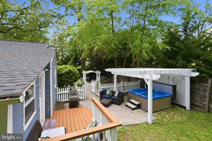 7309 Neuman St, Springfield, VA 22150 - #3