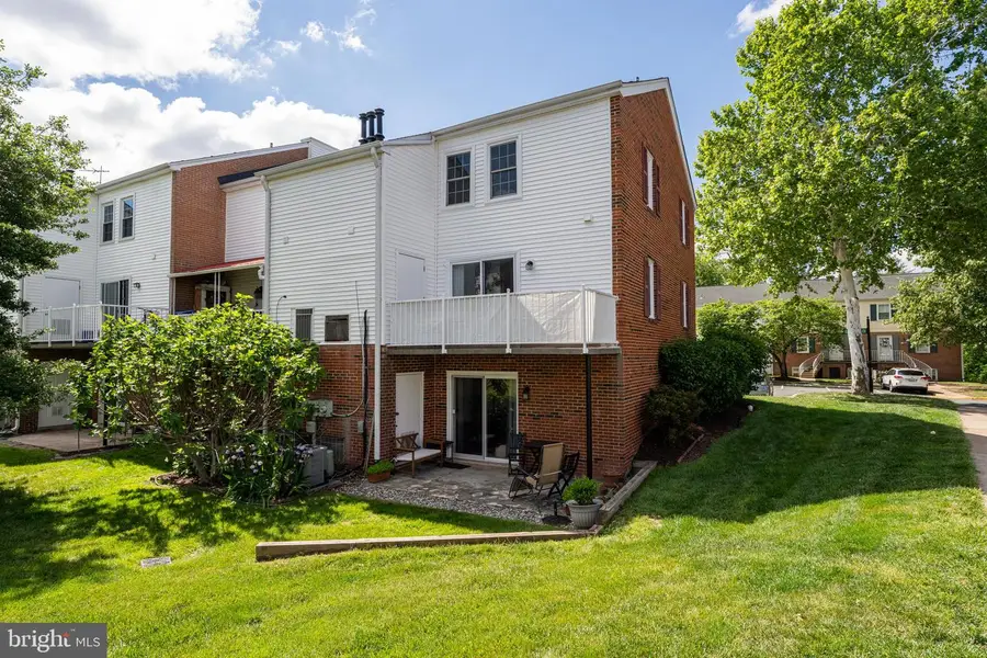 14422 Golden Oak Ct, Centreville, VA 20121 - #3