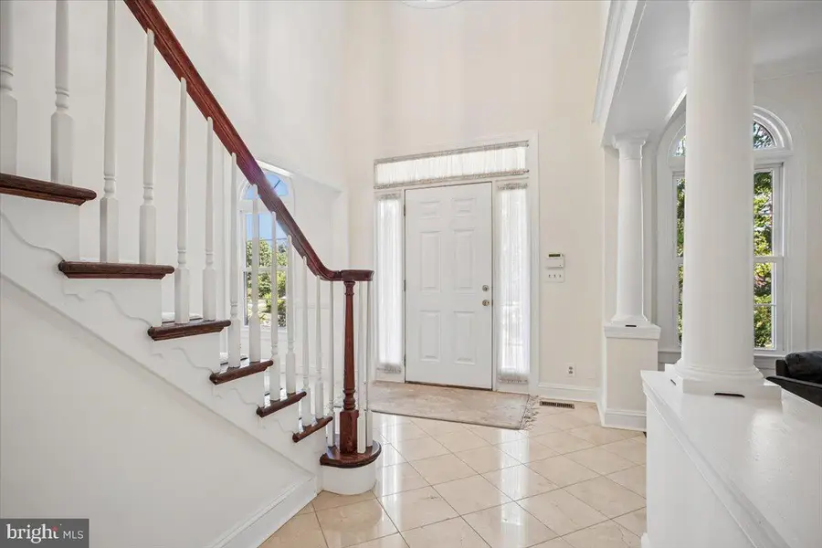 9103 Lynchburg Ct, Fairfax, VA 22032 - #3