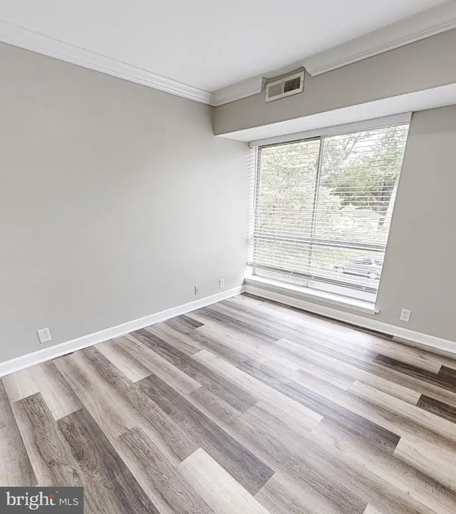 3700 N Rosser St #204, Alexandria, VA 22311 - #2