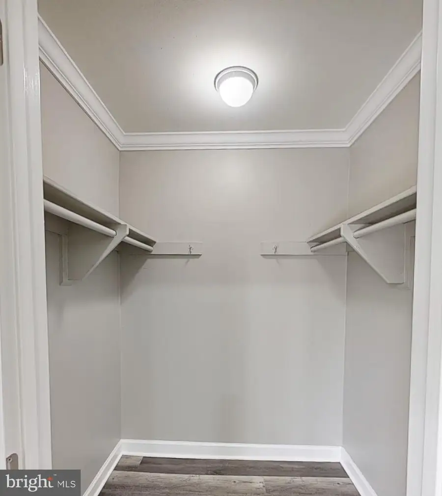 3700 N Rosser St #204, Alexandria, VA 22311 - #3