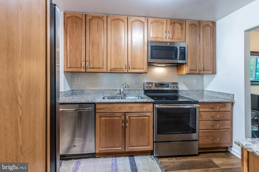 11917 Barrel Cooper Ct, Reston, VA 20191 - #3