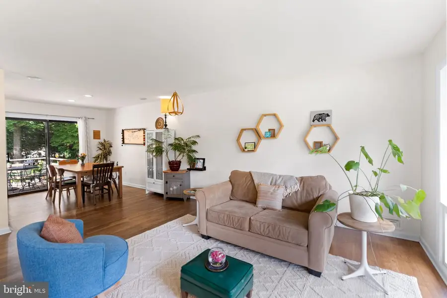 4304 Andes Dr, Fairfax, VA 22030 - #2