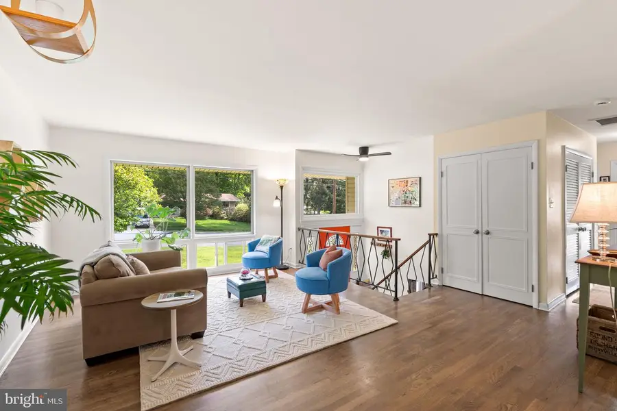 4304 Andes Dr, Fairfax, VA 22030 - #3