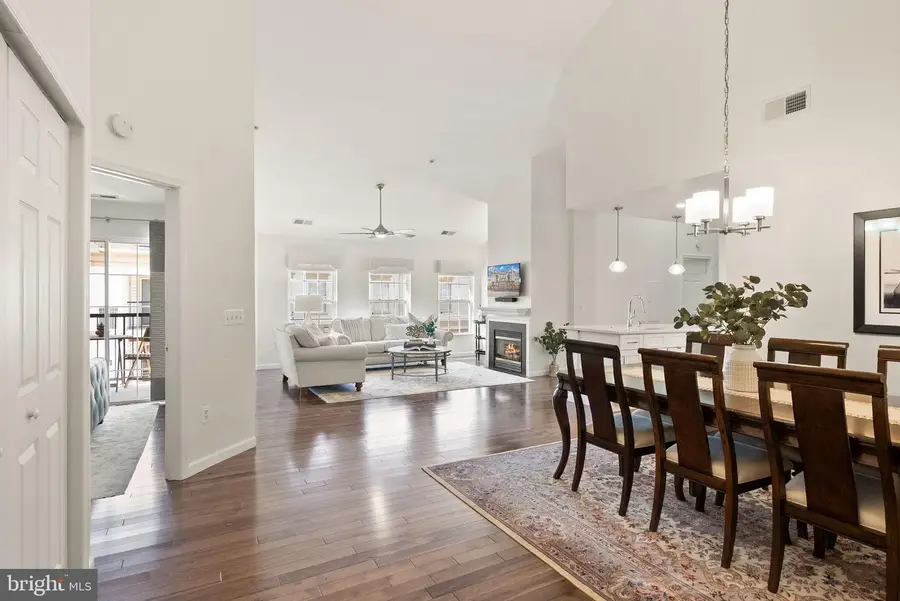 11575 Cavalier Landing Ct #403, Fairfax, VA 22030 - #3