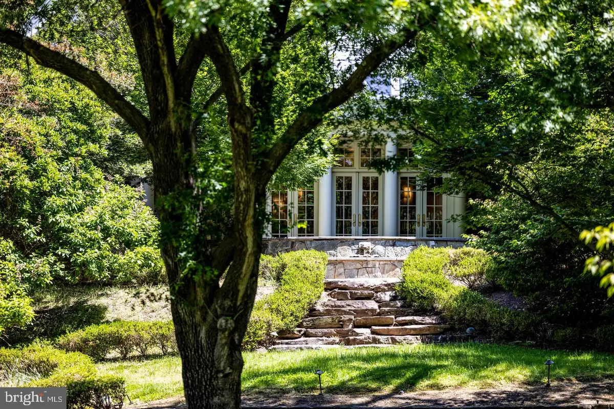9324 Georgetown Pike, Great Falls, VA 22066 - #1