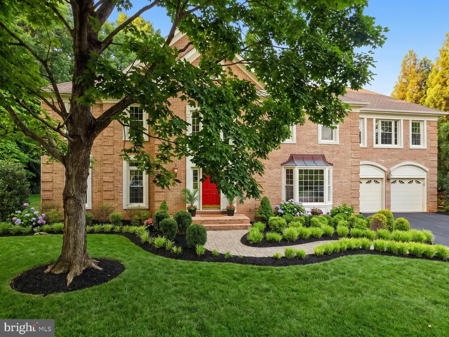9114 Oak Chase Ct, Fairfax Station, VA 22039 - #3